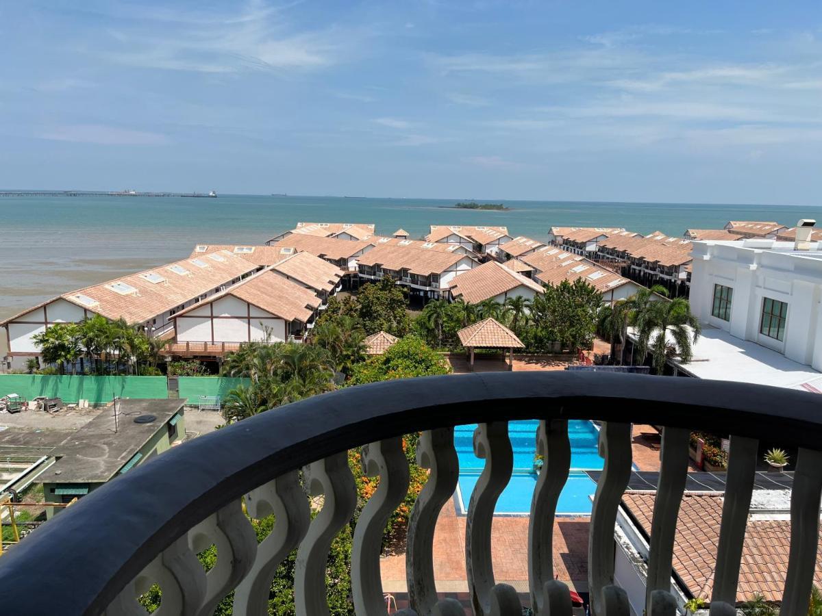 Glory Beach Resort Port Dickson Exterior photo